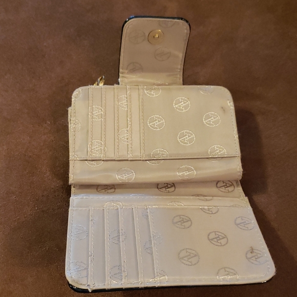 Wallet - Picture 2 of 3